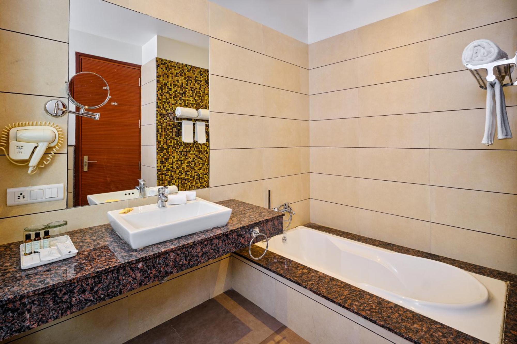 Best Western Country Woods Ambala Exterior photo